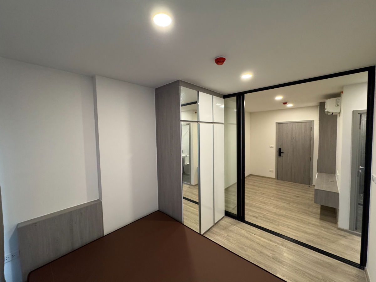 รูป ให้เช่าคอนโด ออริจิ้น ปลั๊ก แอนด์ เพลย์ สิรินธร สเตชั่น อาคาร B ชั้น 3 ขนาด 26 ตรม. ทั้งชั้นมี 5 ห้อง ไม่มีห้องตรงข้าม - รูปที่ 6/6