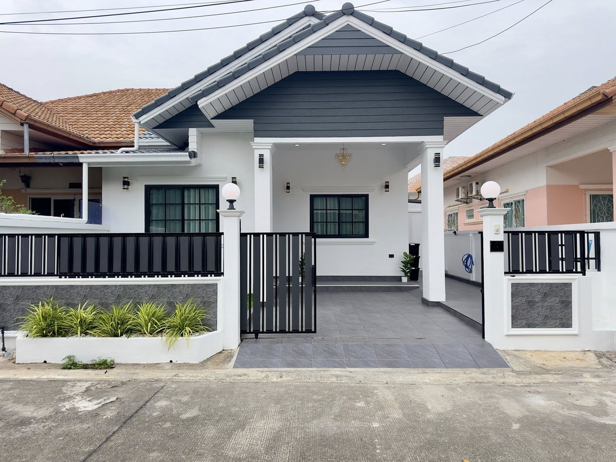 picture Beautiful Move-In Ready House for Sale – Khao Noi Area, Pattaya - 1/15