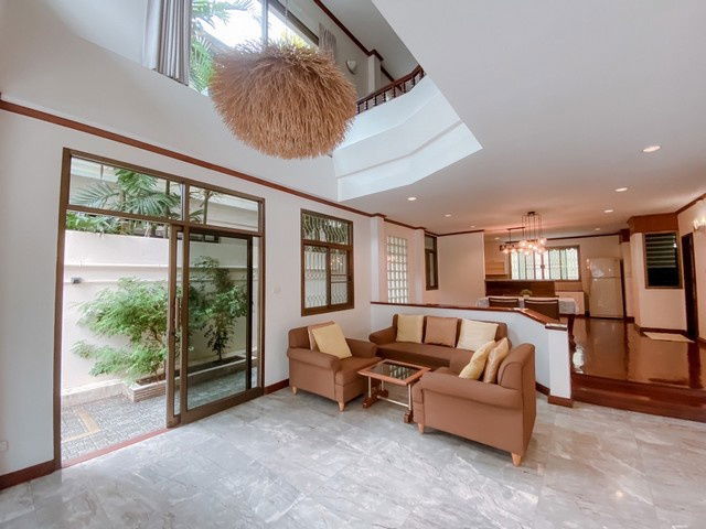 รูป บ้านเดี่ยว4ชั้น 80ตรว.ชั้นบนสุดเป็นดาดฟ้า สุุขุมวิท ใกล้สถานี BTS นานา - รูปที่ 3/8