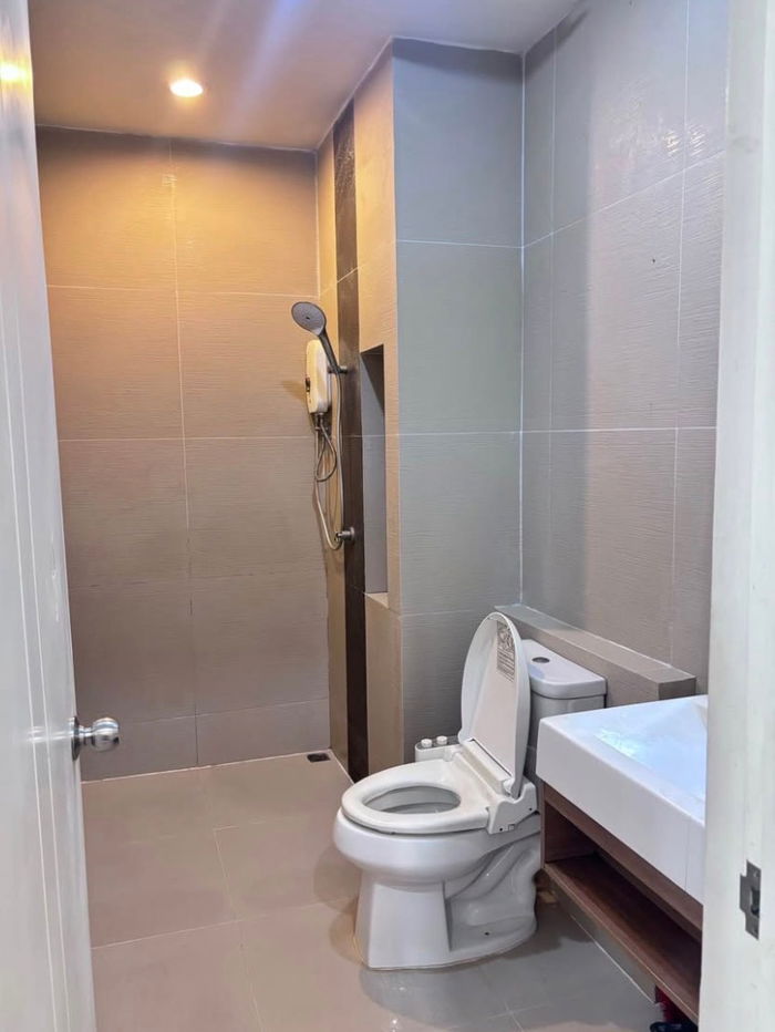 รูป #R8233 🎉 161268 ให้เช่าคอนโด Happy condo ladprao 101 - รูปที่ 9/10