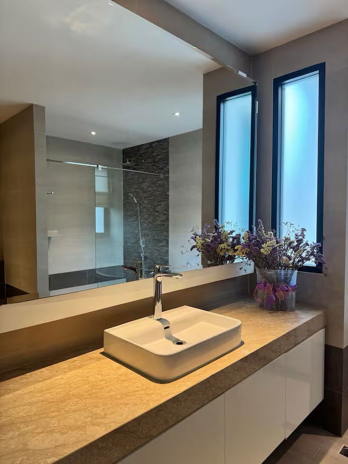 รูป For Rent Pool Villa in Sukhumvit 24 only 5 minute walk to Emquatier and BTS - รูปที่ 13/13