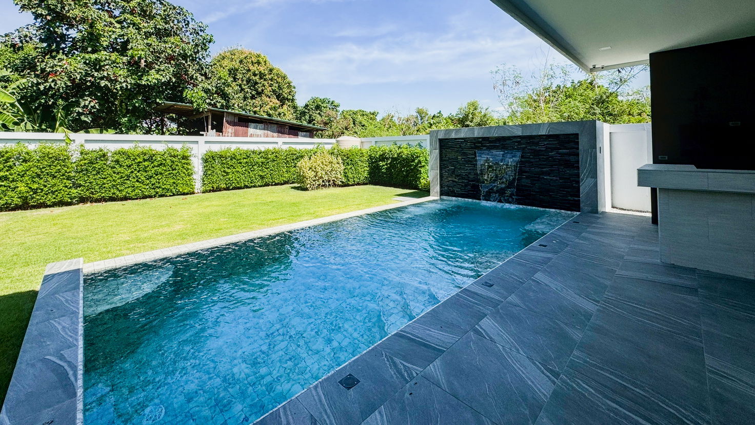picture Luxury Pool Villa for Sale – Thung Klom–Tan Man, Pattaya - 2/23