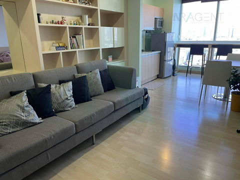 ให้เช่าคอนโด ริทึ่ม รัชดา อาคาร A ชั้น 16 1 ห้องนอน ขนาด 46.00 ตรม ใกล้ โรบินสัน รัชดา