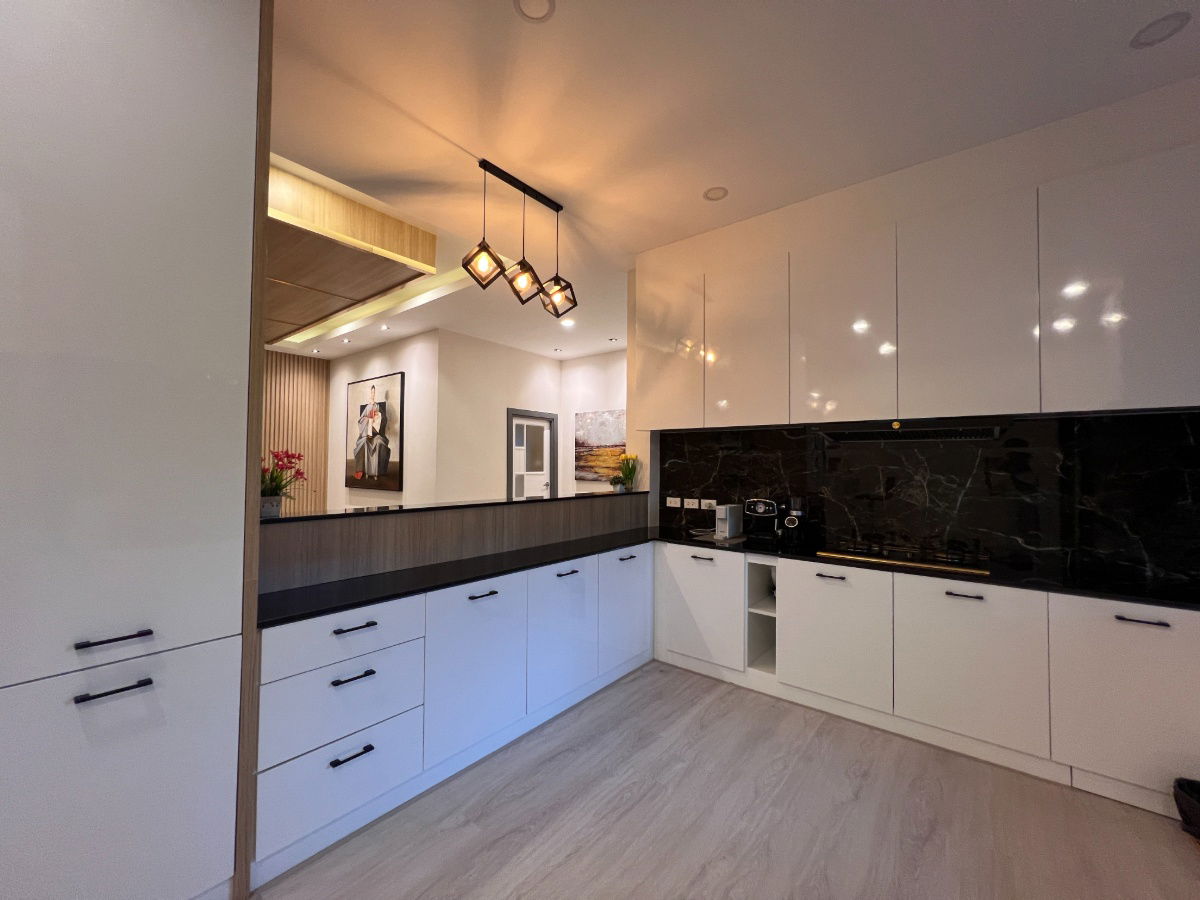 picture Single-story pool villa for  rent with 4 bedrooms, 7 bathrooms and 4 parkings. - 10/26