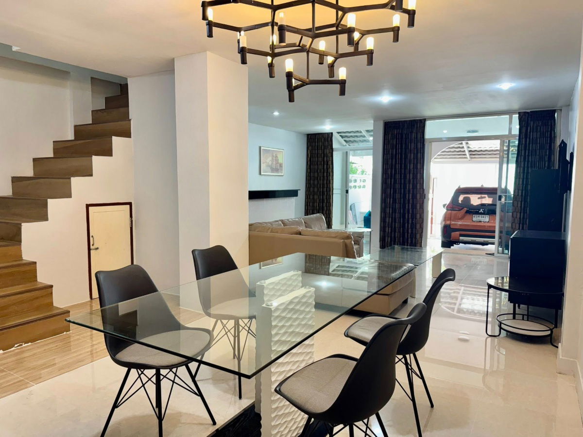 picture Townhouse for rent at Sukhumvit 93 (SPSAD3727) - 6/18