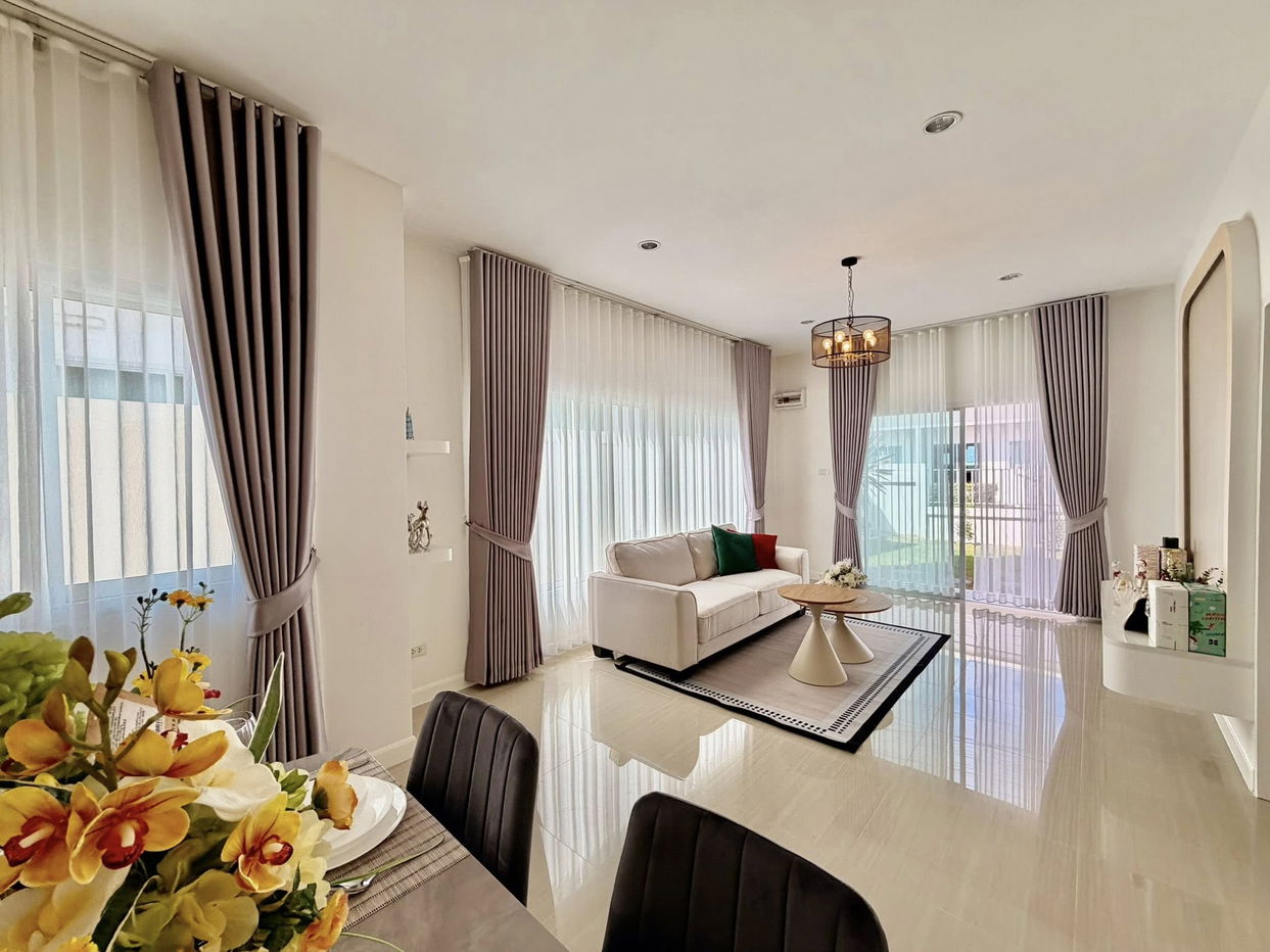 picture Fully Furnished 2-Bedroom House in East Pattaya - 4/17