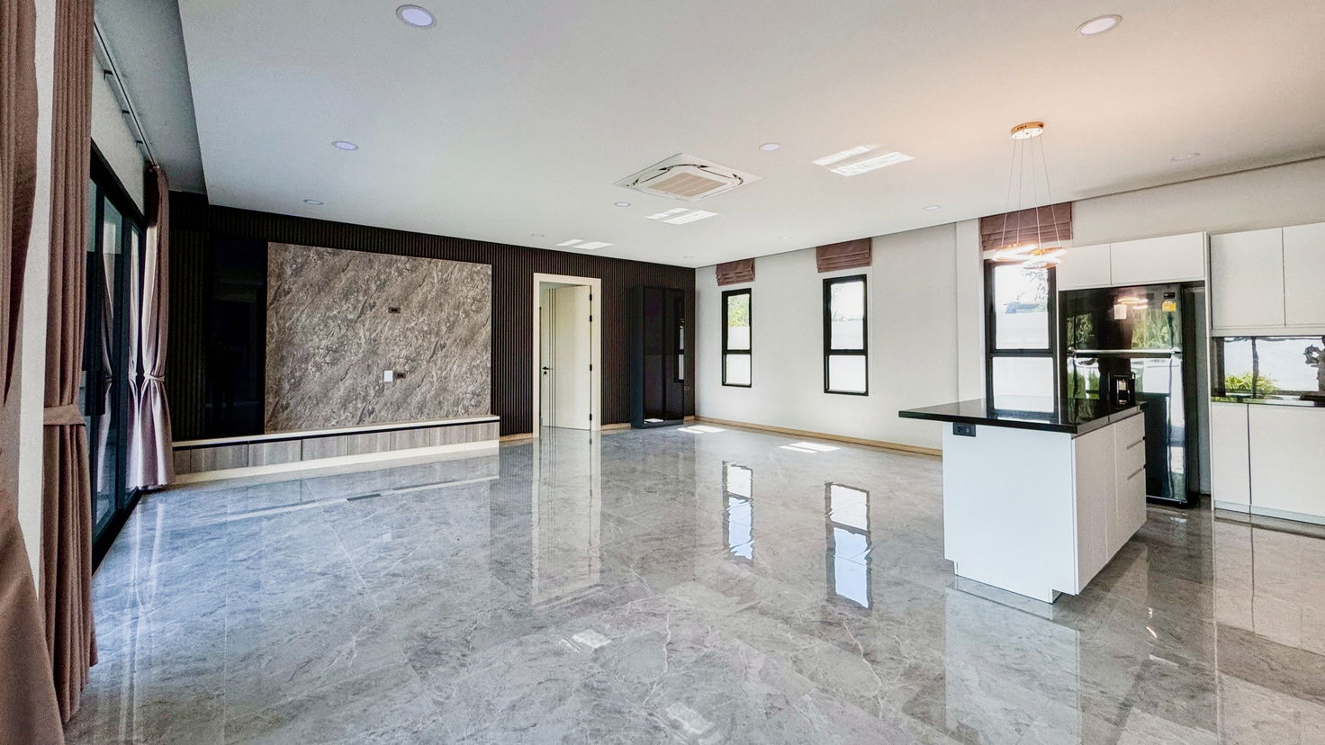 picture Luxury Pool Villa for Sale – Thung Klom–Tan Man, Pattaya - 6/23