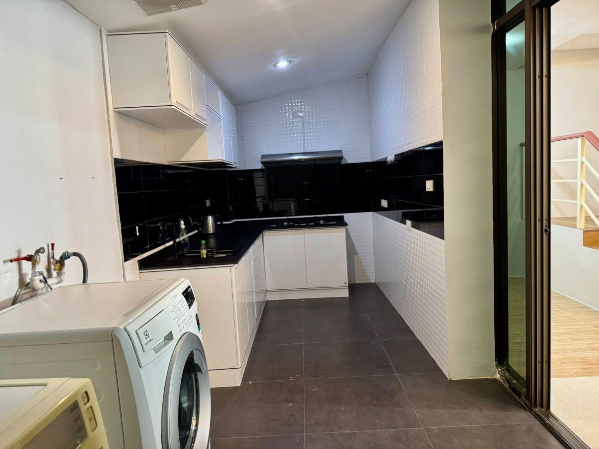 picture Townhouse for rent at Sukhumvit 93 (SPSAD3727) - 8/18