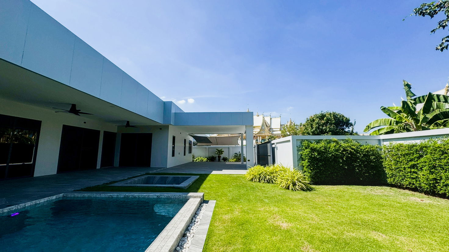 picture Luxury Pool Villa for Sale – Thung Klom–Tan Man, Pattaya - 22/23