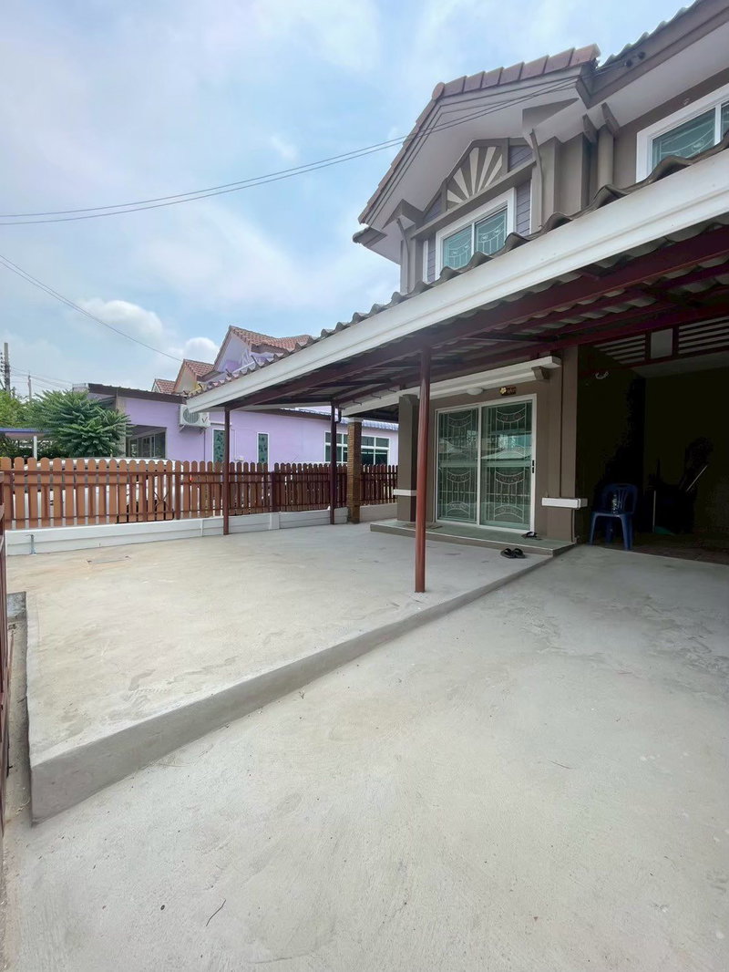 Townhouses for sale : 🏡 For Sale: 2-Storey Townhome | Si Saman – Songprapha, Don Mueang ✨ Corner unit with wide roads, comfortable living, and excellent accessibility ✨