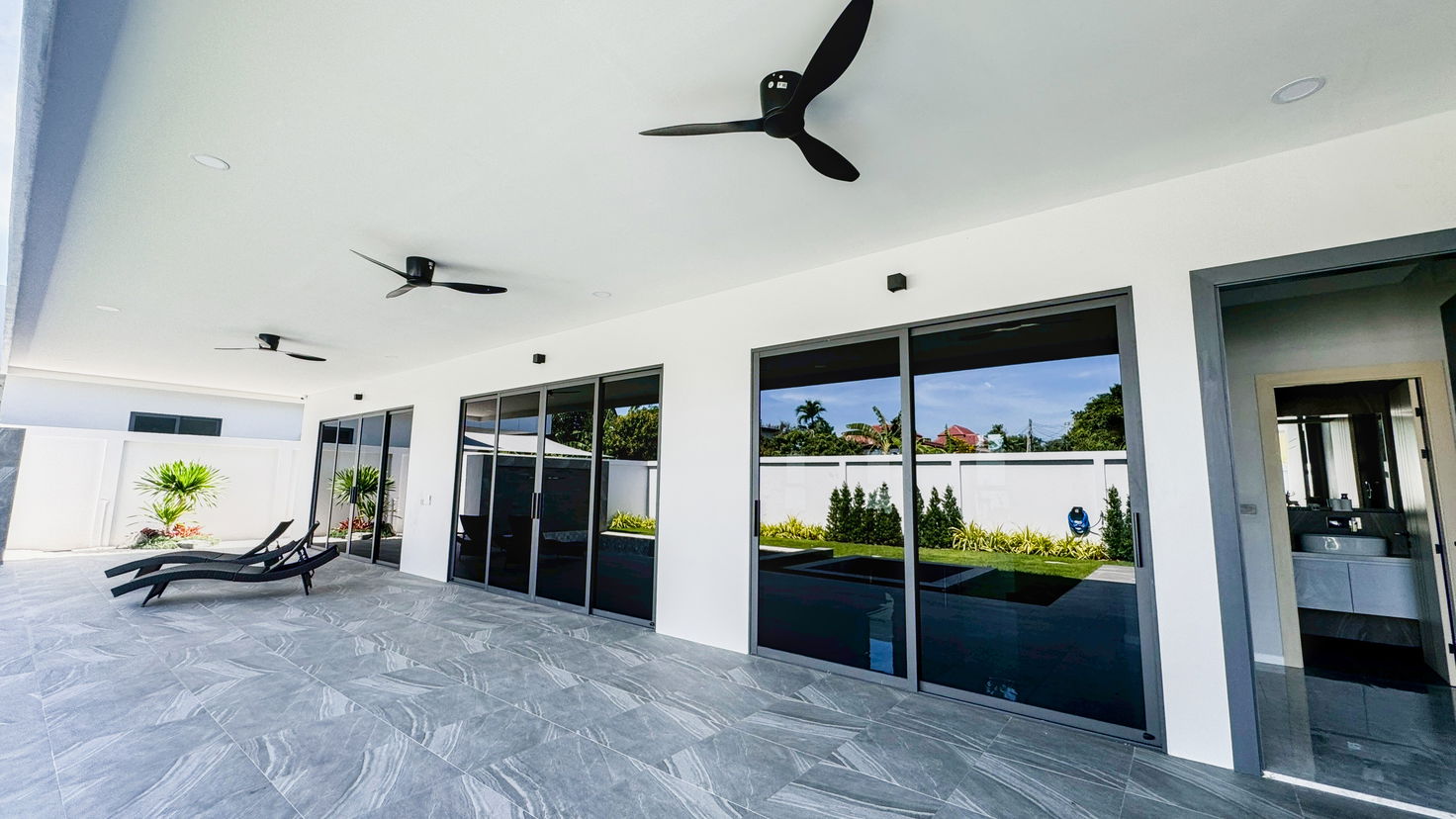 picture Luxury Pool Villa for Sale – Thung Klom–Tan Man, Pattaya - 3/25