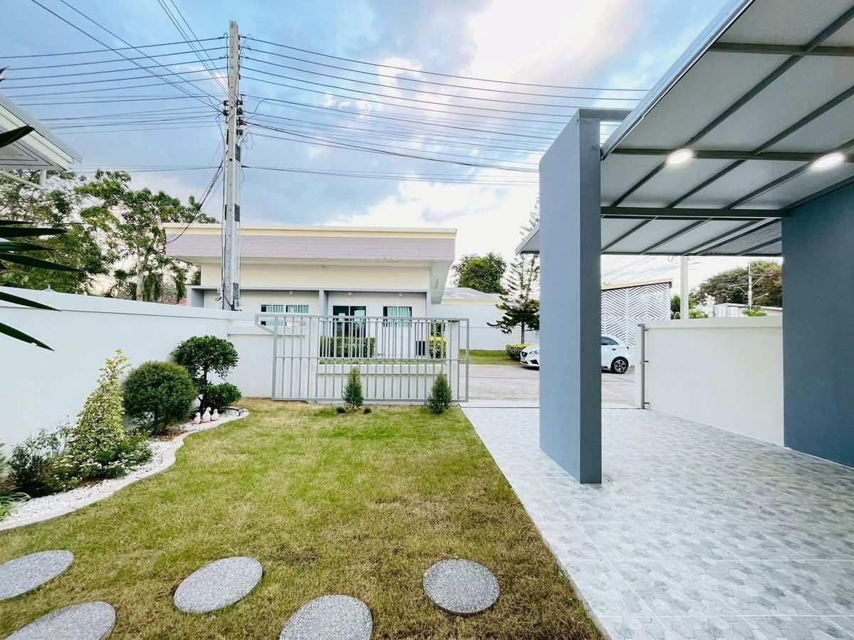 picture Fully Furnished 2-Bedroom House in East Pattaya - 2/17