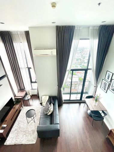 Condo for rent, C Ekkamai, 34 sq m, 1 bedroom, 1 bathroom, 42nd floor, city view, 1 parking space, fully furnished.