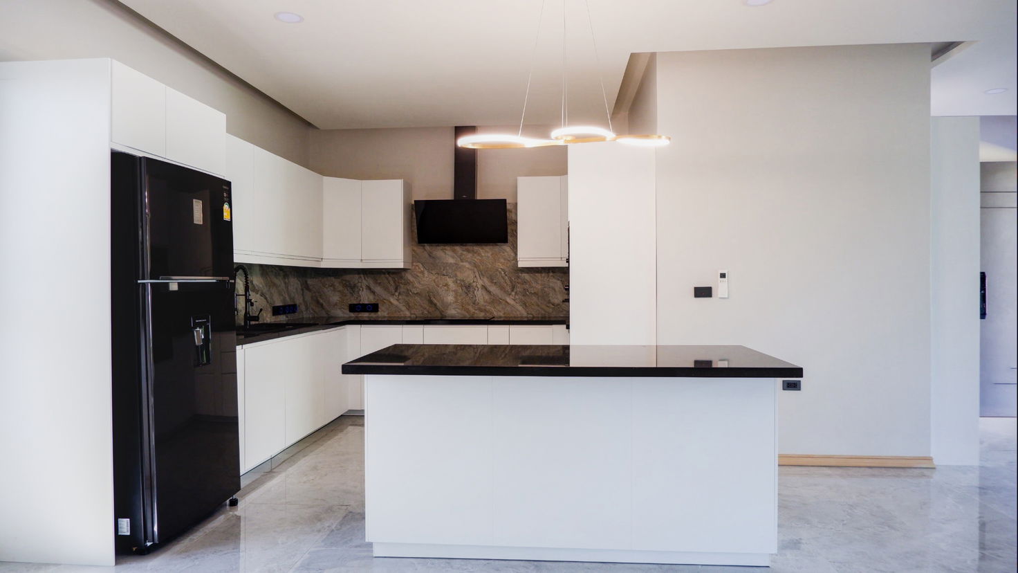 picture Luxury Pool Villa for Sale – Thung Klom–Tan Man, Pattaya - 7/23