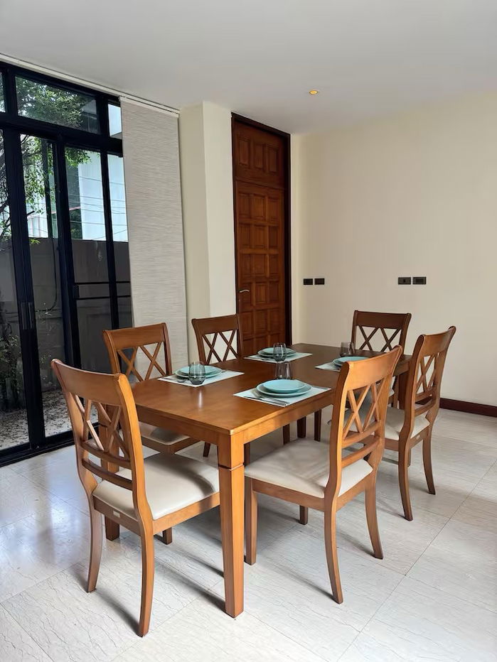 รูป For Rent Pool Villa in Sukhumvit 24 only 5 minute walk to Emquatier and BTS - รูปที่ 5/13