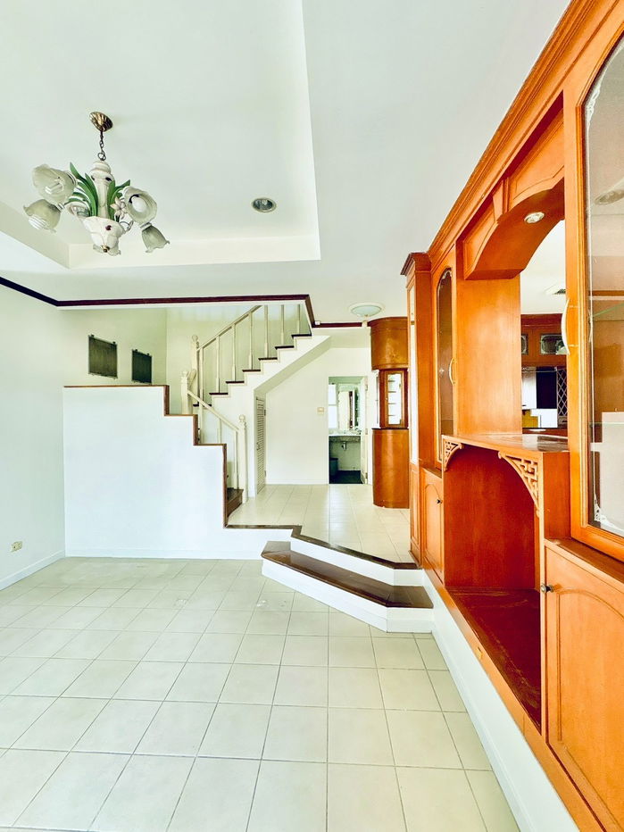picture House for Sale 4 Bedrooms Near Jomtien Beach - 3/18