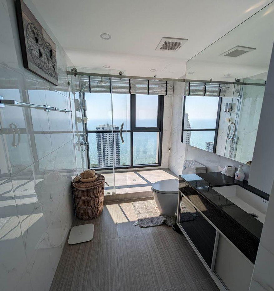 รูป The Panora Pattaya 2 Bedroom High-Floor Unit at Pratumnak Hill - รูปที่ 5/10