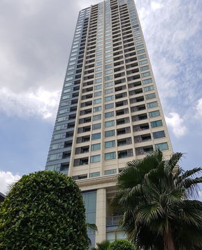 ✨ ให้เช่า คิว อโศก ✨  ราคา 42,000 บาท/เดือน