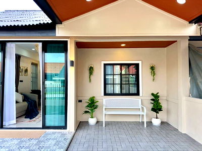ทาวน์โฮม ชลบุรี : Semi-Detached House in Huay yai, Pattaya
