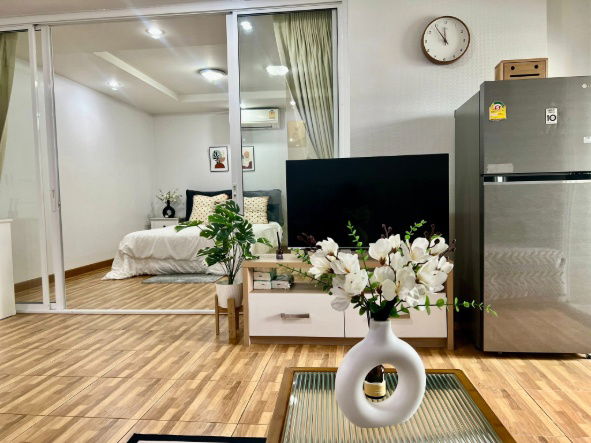 รูป #SC10267​  📌  ให้เช่า | 🟦🟨แฮปปี้ คอนโด รัชดา 18​​​🟥🟩💬 𝑪𝒐𝒏𝒕𝒂𝒄𝒕 𝑳𝑰𝑵𝑬: @𝒔𝒆𝒄𝒓𝒆𝒕𝒑𝒓𝒐𝒑𝒆𝒓𝒕𝒚 🔥✨ - รูปที่ 7/15