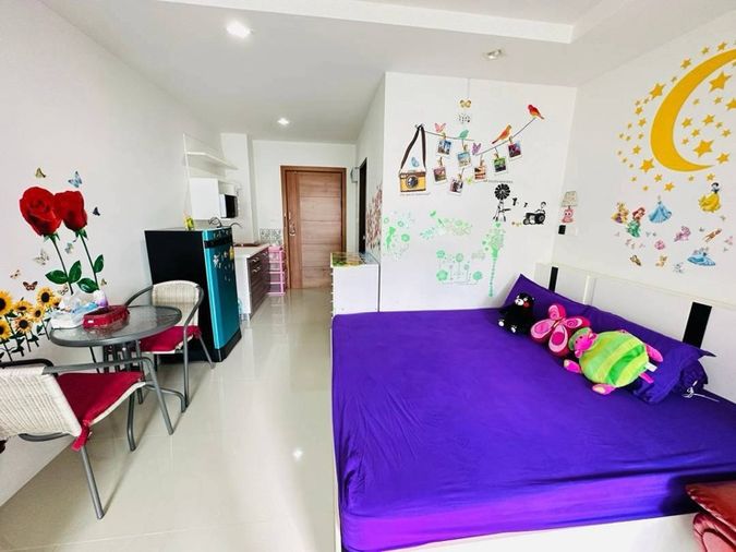  บีช 7 คอนโดมิเนียม  ที่ตั้ง : จอมเทียน ซอย 12  