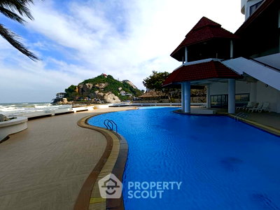 Condos for sale : 2-BR Condo at Hua Hin Sea View Paradise close to Khao Takiab beach (ID 1386506)