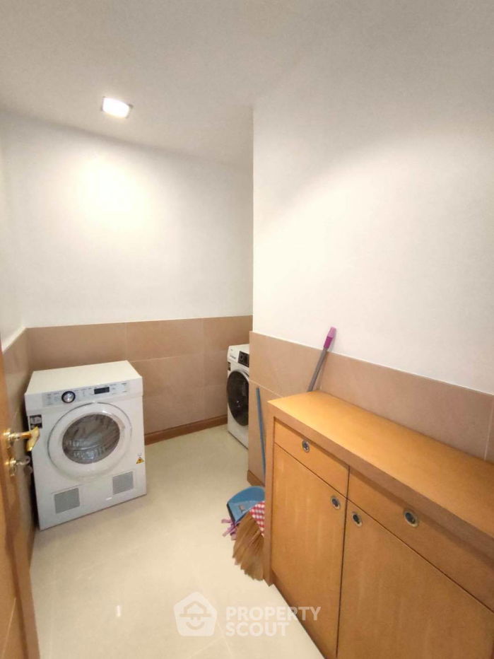 รูป คอนโด 3-ห้องนอน ที่ เดอะ ไฮท์ คอนโดมิเนียม ใกล้ ทองหล่อ (ID 435883) - รูปที่ 19/20