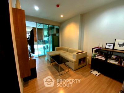 Condos for sale : 1-BR Condo At Rhythm Sathorn, 16th Floor, 300m to BTS Saphan Taksin (ID 681232)