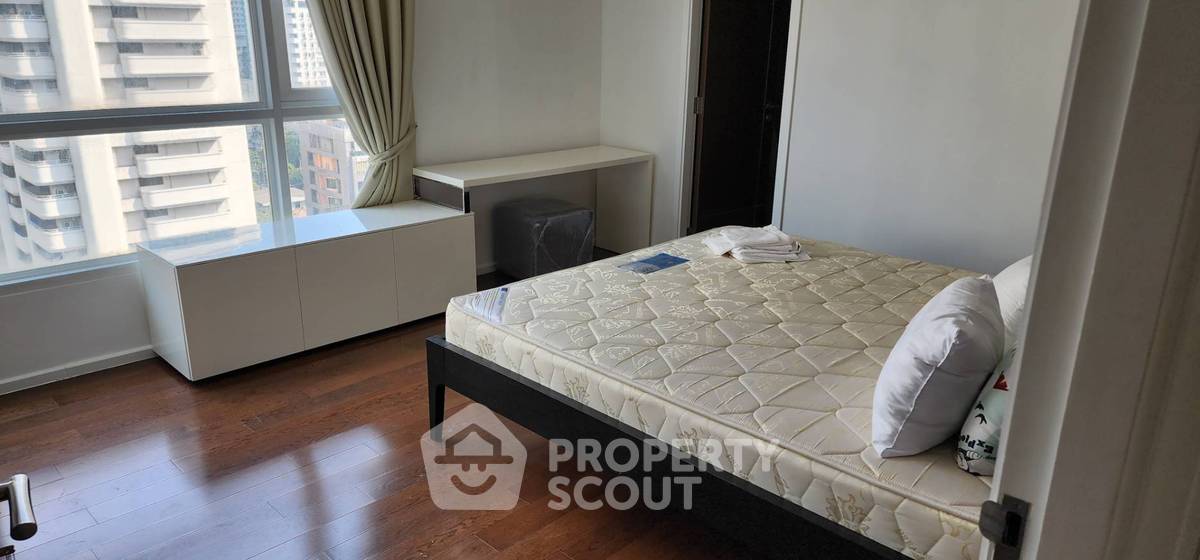 รูป คอนโด 2-ห้องนอน ที่ 15 สุขุมวิท เรสซิเด็นท์ ใกล้ BTS นานา (ID 2463743) - รูปที่ 3/8