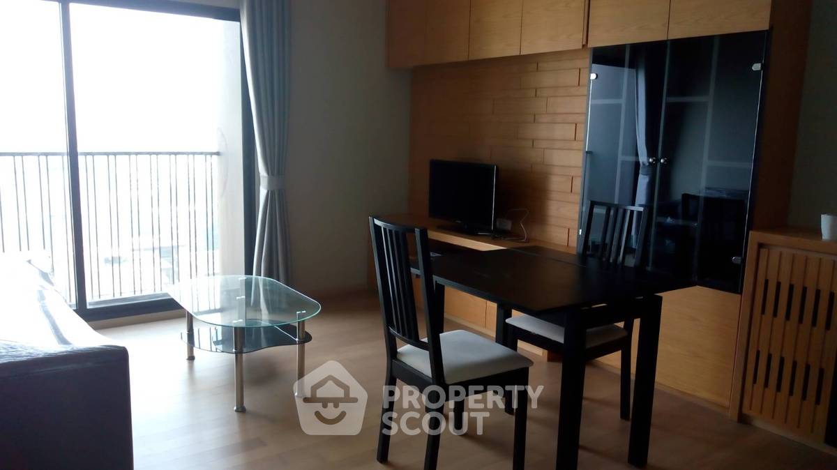 รูป คอนโด 1-ห้องนอน ที่ โนเบิล รีวิล เอกมัย ใกล้ BTS เอกมัย (ID 564712) - รูปที่ 1/9