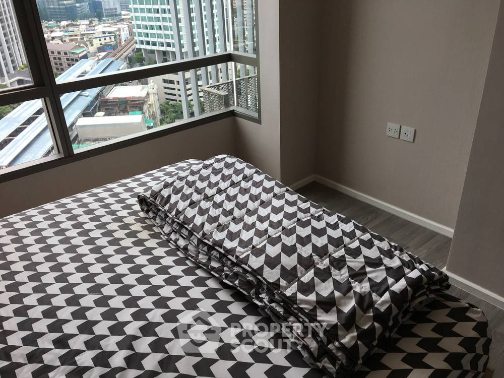 รูป คอนโด 1-ห้องนอน ที่ เดอะ รูม สุขุมวิท 69 ใกล้ BTS พระโขนง (ID 386848) - รูปที่ 9/11