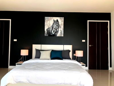 Condos for rent : Room for rent 2 bedrooms 2 bathrooms, large room 80 sqm.