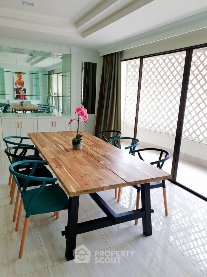 picture 2-BR Condo at Le Premier 1 Condominium near MRT Sukhumvit (ID 309271) - 9/12