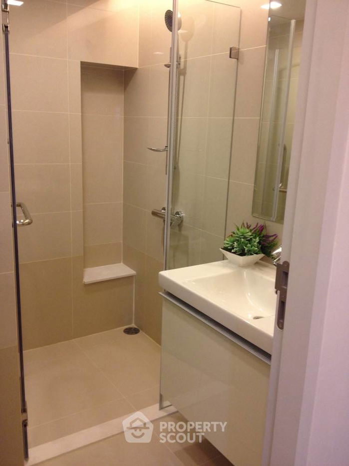 รูป คอนโด 1-ห้องนอน ที่ โฟคัส แอท เพลินจิต ใกล้ BTS นานา (ID 402640) - รูปที่ 4/5