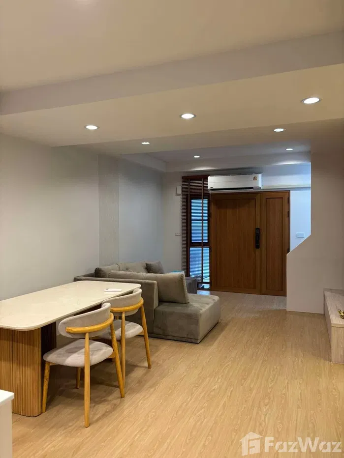 รูป Nearly New Townhome in Q Prime Sukhumvit 77 | Prime Location 5923163 - รูปที่ 2/9