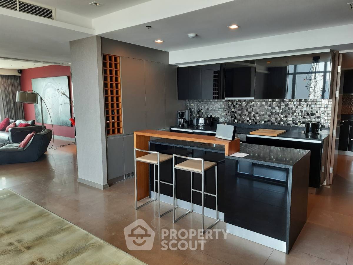 รูป คอนโด 3-ห้องนอน ที่ เดอะ ริเวอร์ คอนโดมิเนียม ใกล้ BTS สะพานตากสิน (ID 512577) - รูปที่ 4/15