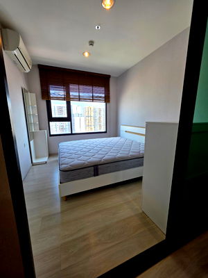 Condos for rent : Life Pinklao for RENT Ready to Move