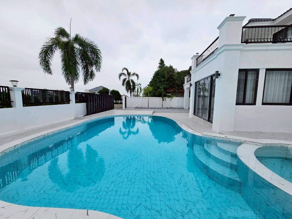 picture New Luxury Villa for Sale – East Pattaya - 2/23