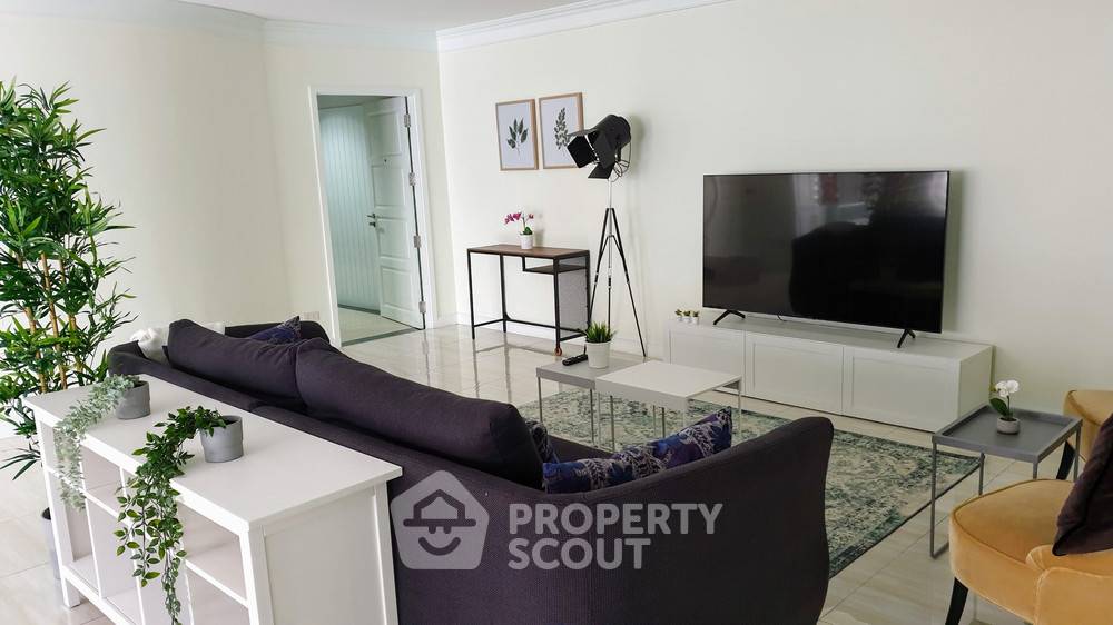 picture 2-BR Condo at Le Premier 1 Condominium near MRT Sukhumvit (ID 309271) - 6/12