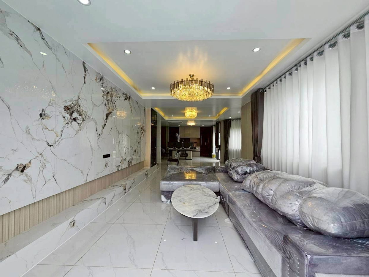 picture New Luxury Villa for Sale – East Pattaya - 4/23