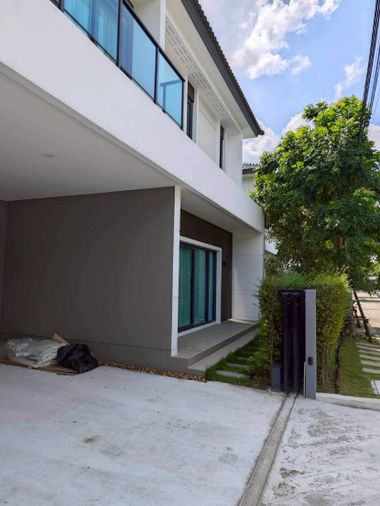 4-bed house for rent, 274 sqm, 64.2 sq wah, Centro Vibhavadi