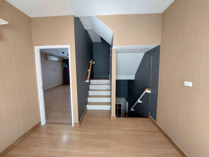 5-bed townhouse for rent, 210 sqm, 23.3 sq wah, Golden Town 2 Ladprao - Kaset Nawamin