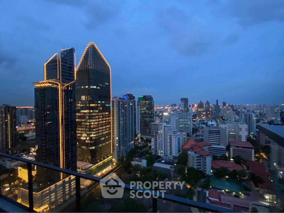 รูป คอนโด 2-ห้องนอน ที่ เดอะ ลอฟท์ อโศก ใกล้ MRT เพชรบุรี (ID 513018) - รูปที่ 9/13