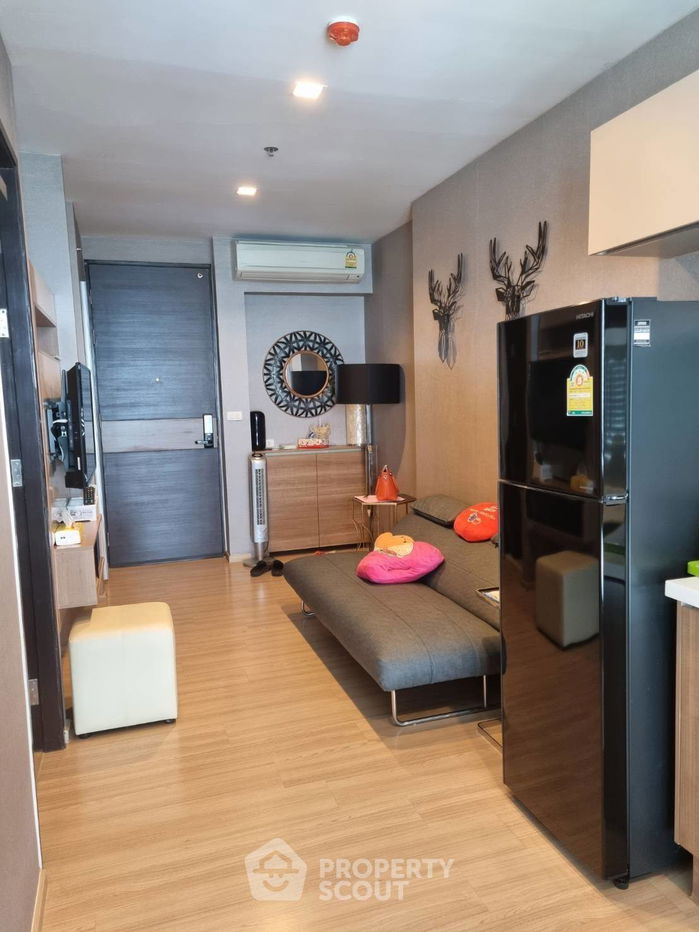 รูป คอนโด 1-ห้องนอน ที่ ริธึ่ม สาทร ใกล้ BTS สะพานตากสิน (ID 1405239) - รูปที่ 1/8