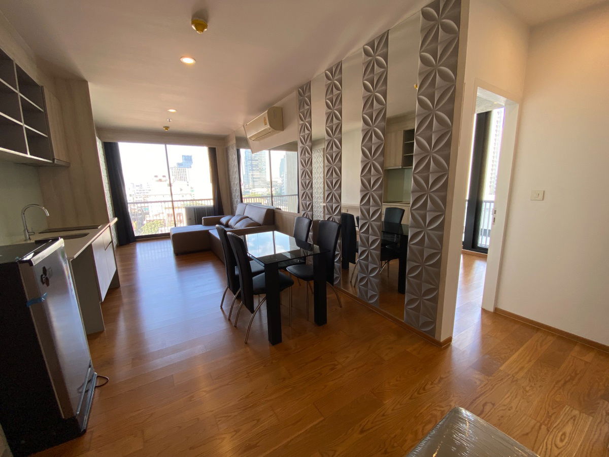 รูป ✨ ใช้ชีวิตแบบลงตัวใจกลางสีลม Noble Revo Silom ห้องสไตล์มินิมอล แต่งครบพร้อมอยู่ 🎉 - รูปที่ 3/20