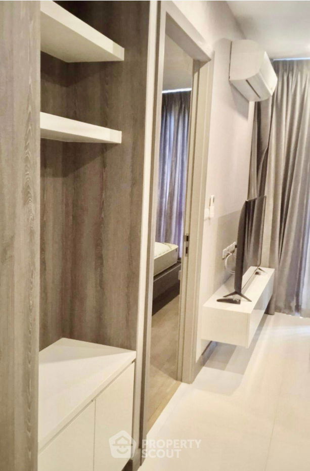 รูป คอนโด 1-ห้องนอน ที่ ทราเพโซ สุขุมวิท 16 ใกล้ MRT ศูนย์การประชุมแห่งชาติสิริกิติ์ (ID 2316824) - รูปที่ 2/15