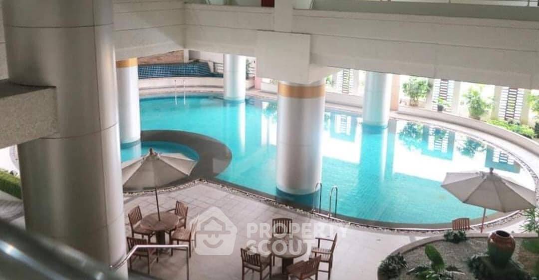 รูป คอนโด 1-ห้องนอน ที่ สีลมแกรนด์เทอเรส คอนโดมิเนียม ใกล้ BTS ศาลาแดง (ID 547017) - รูปที่ 11/11