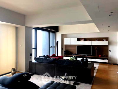 Condos for rent Charn Issara Tower : 4-BR Condo at The Met Sathorn near BTS Chong Nonsi (ID 1516046)