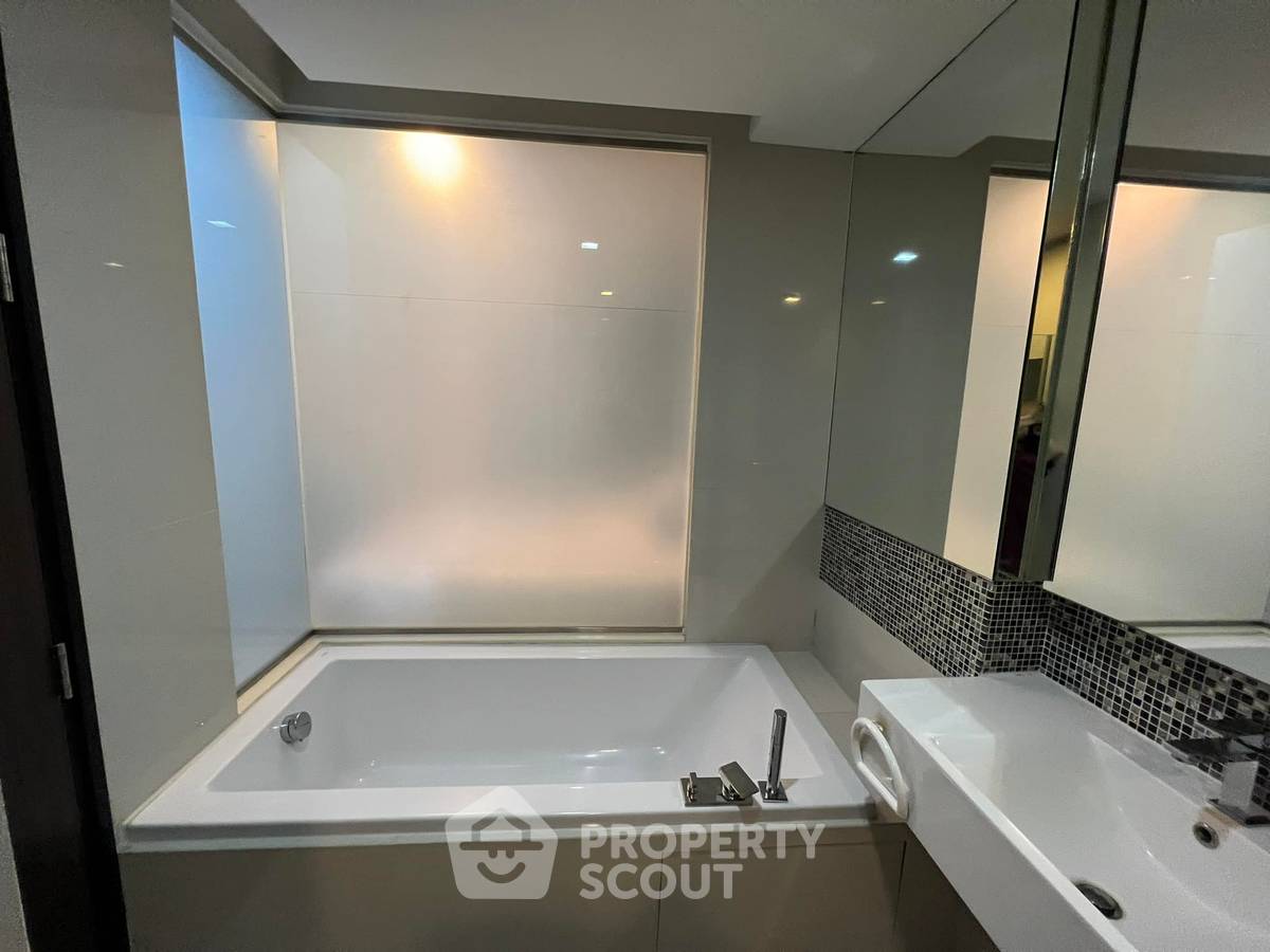 รูป คอนโด 1-ห้องนอน ที่ ริทึ่ม สุขุมวิท 44/1 ใกล้ BTS พระโขนง (ID 801683) - รูปที่ 3/6