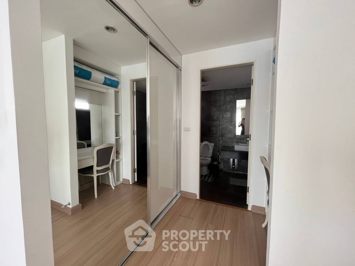 รูป คอนโด 2-ห้องนอน ที่ โว๊ค สุขุมวิท16 คอนโดมิเนียม ใกล้ MRT ศูนย์การประชุมแห่งชาติสิริกิติ์ (ID 1902851) - รูปที่ 12/16